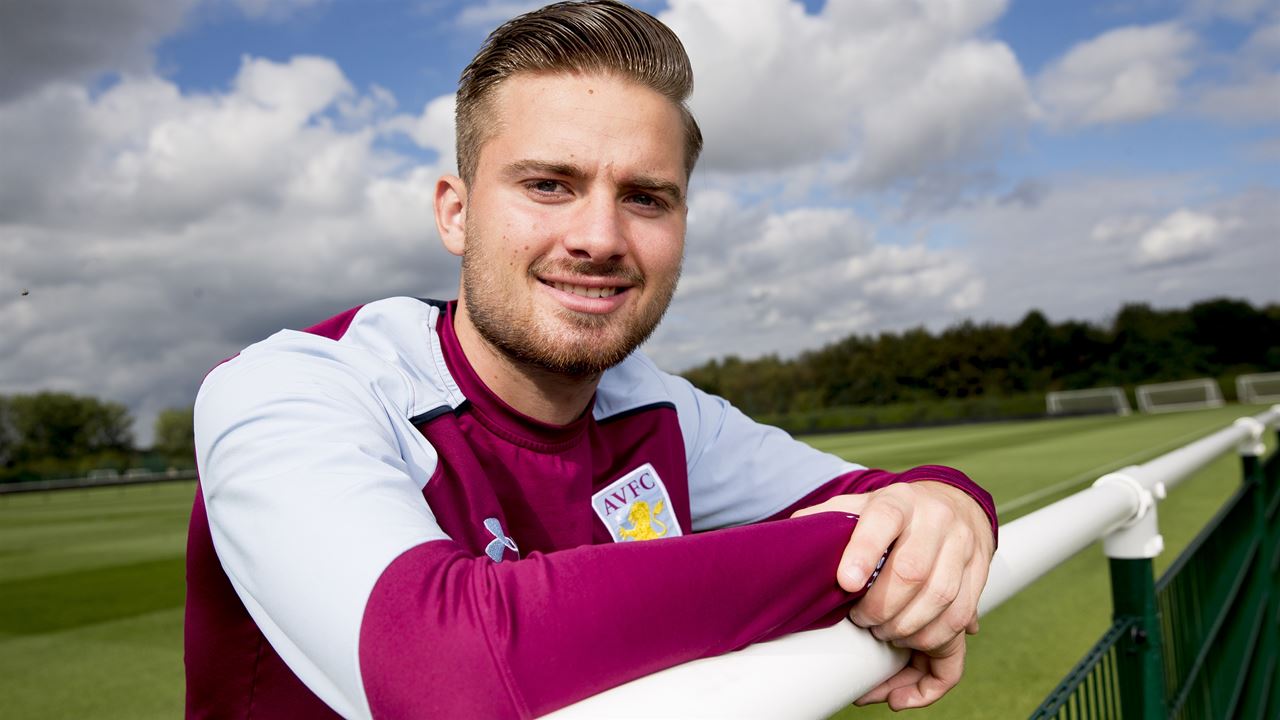 Breaking news: Lyden signs new deal
