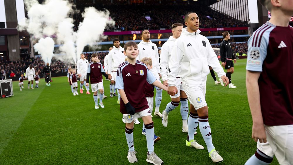 Aston Villa Walk-Out.jpg Aston Villa