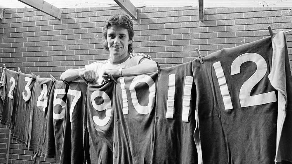 GettyImages-509330560.jpg John Gregory.