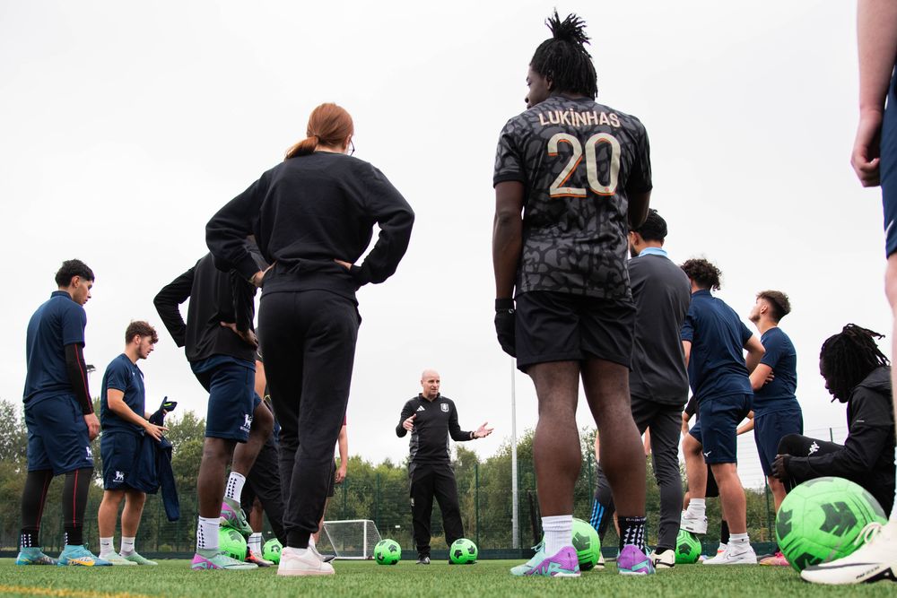 AVFC_FOUNDATION_DEGREE-10.jpg AVFC_FOUNDATION_DEGREE-10.jpg