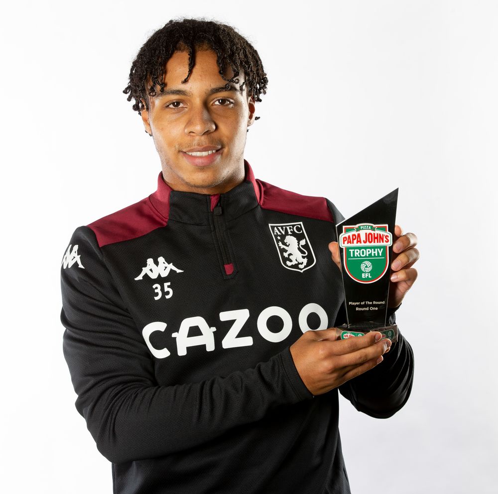 NEV45500.jpg Cameron Archer EFL Trophy award.