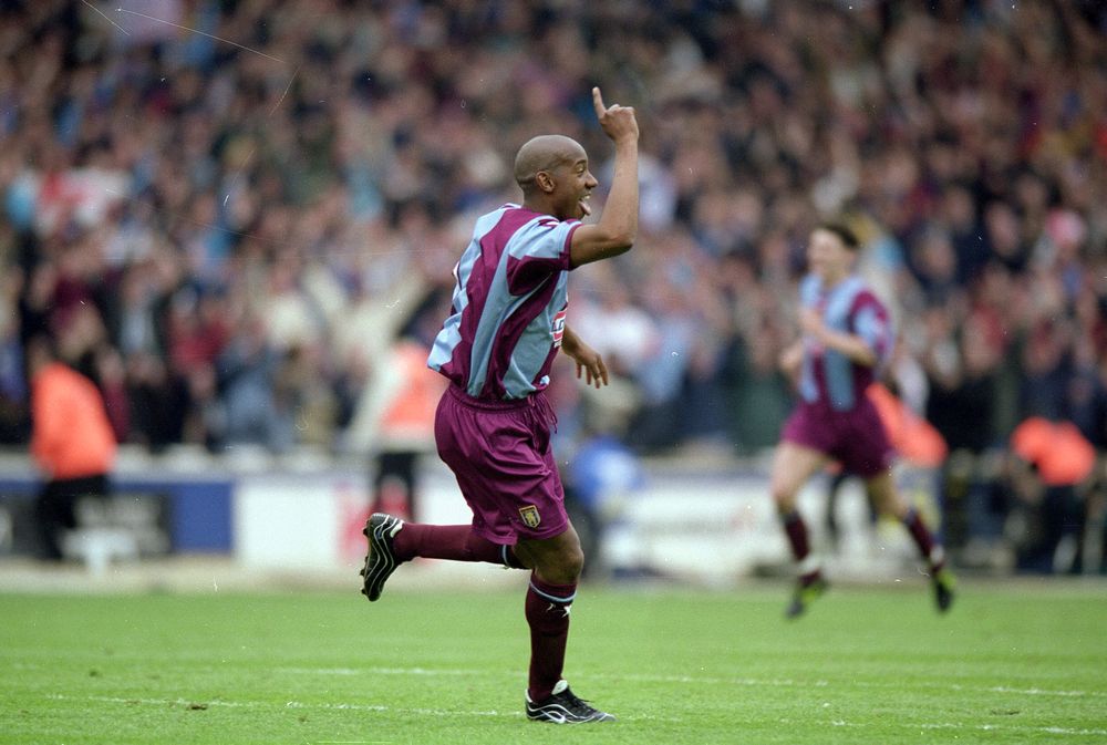 GettyImages-1524195.jpg Dion Dublin