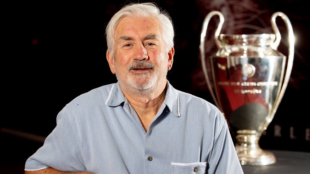 DM23.jpg Dennis Mortimer with the European Cup.