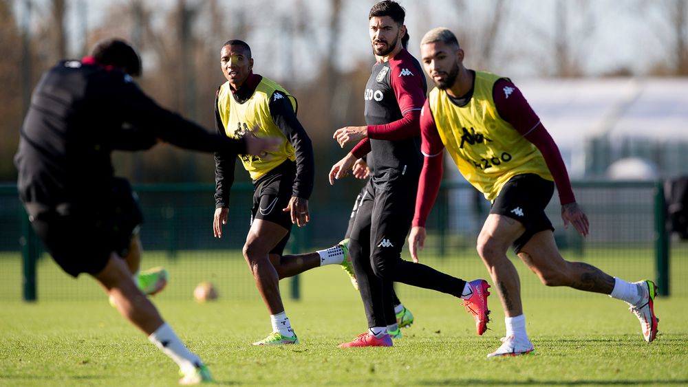 41.jpg The latest pictures from Aston Villa training.