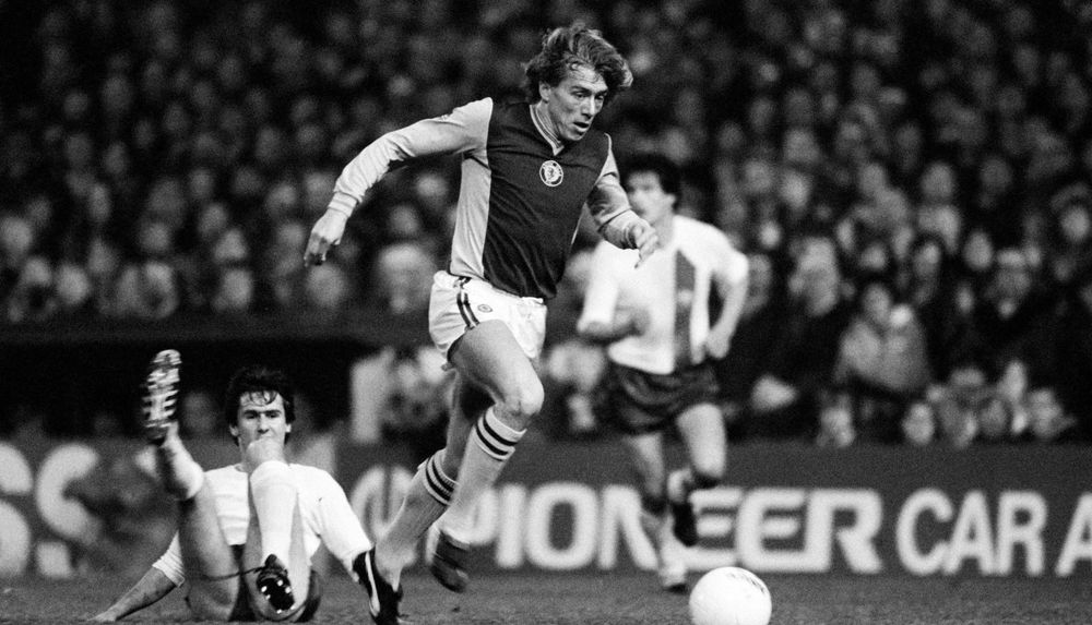 Tony Morley (Aston Villa v Dynamo Berlin)