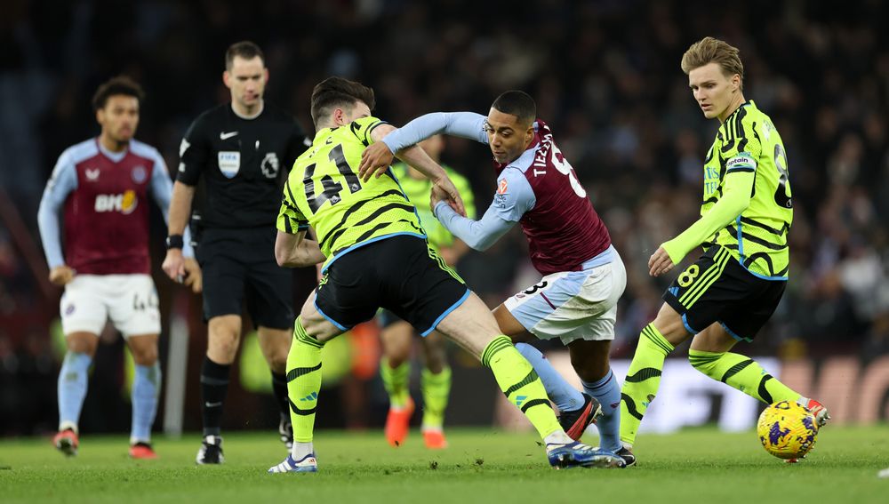 Aston Villa v Arsenal Aston Villa v Arsenal