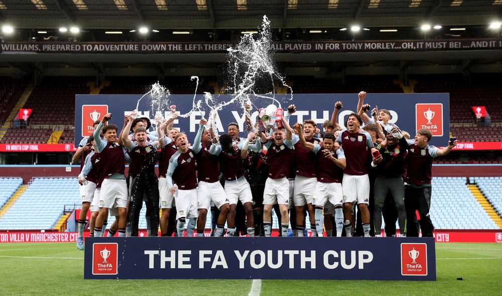 43602671_43568292_NW3B6467.jpg Aston Villa lift the FA Youth Cup with a 3-1 win over Manchester City at Villa Park