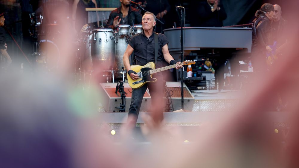 GALLERY: Bruce Springsteen and The E Street Band at Villa Park | Aston ...