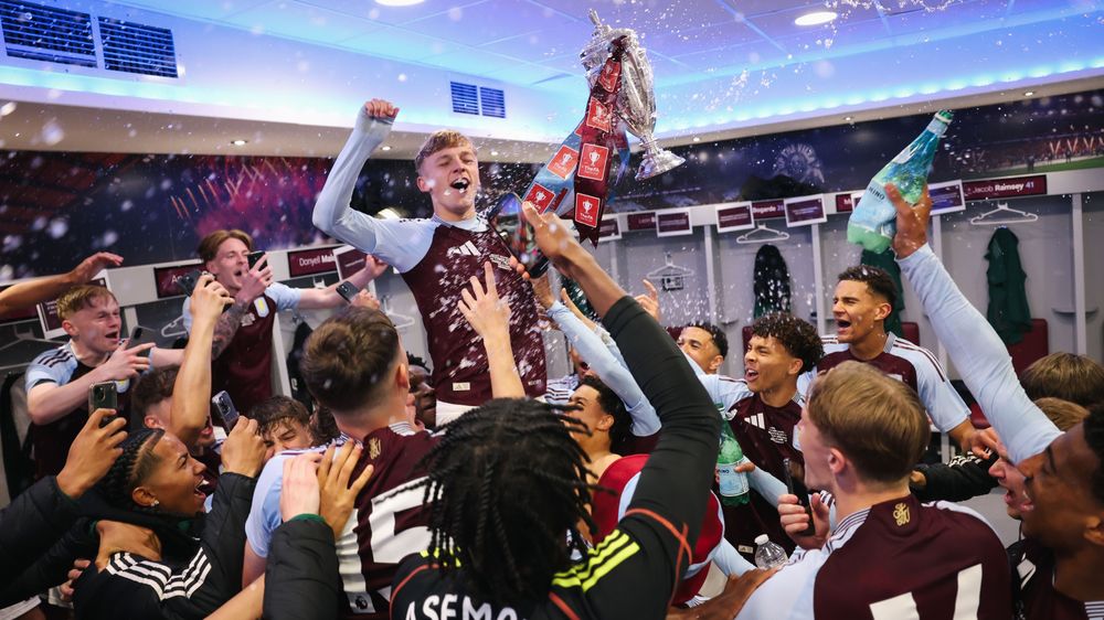 COle-Brannigan-Dressing-Room.jpg Cole Brannigan
