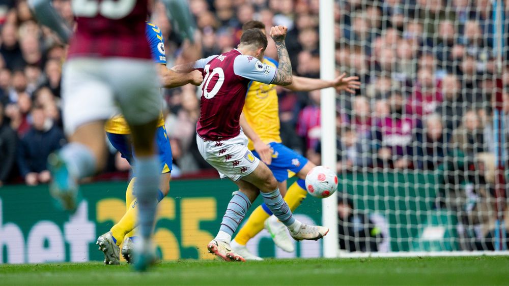 Saints44.jpg Aston Villa take on Southampton in the Premier League.