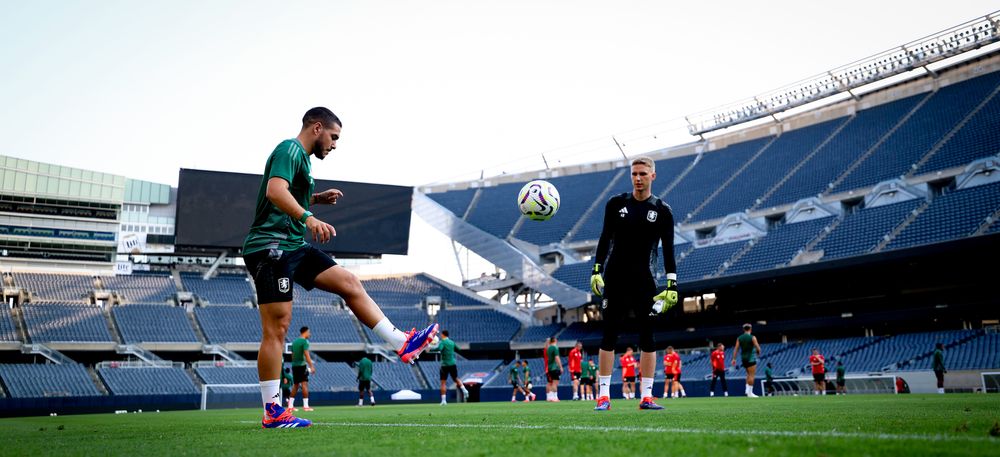 Aston Villa trained at Soldier Field ahead of Saturday's game against Club América.