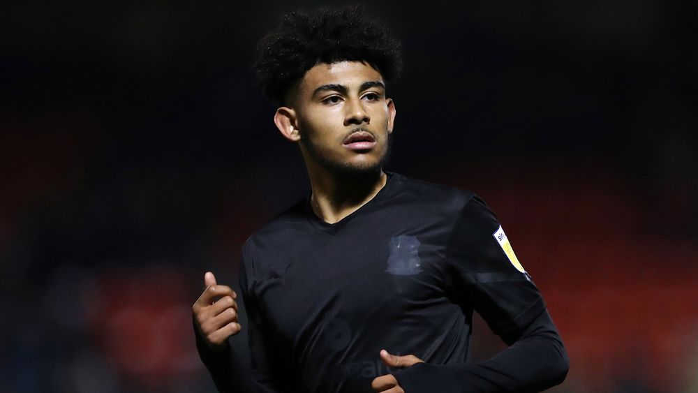 Kaine Kesler Hayden playing for Swindon Town.