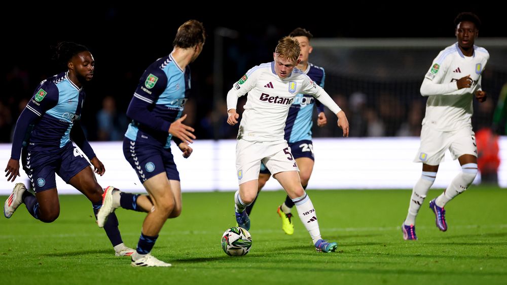 MAW_6650.jpg Aidan Borland was one of five players to make their senior debuts against Wycombe Wanderers.