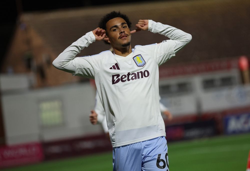 NW3B8192.jpg Kyrie Pierre v Fleetwood Town.