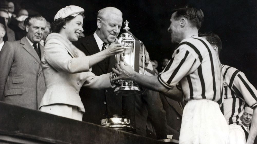 Ее Величество Королева