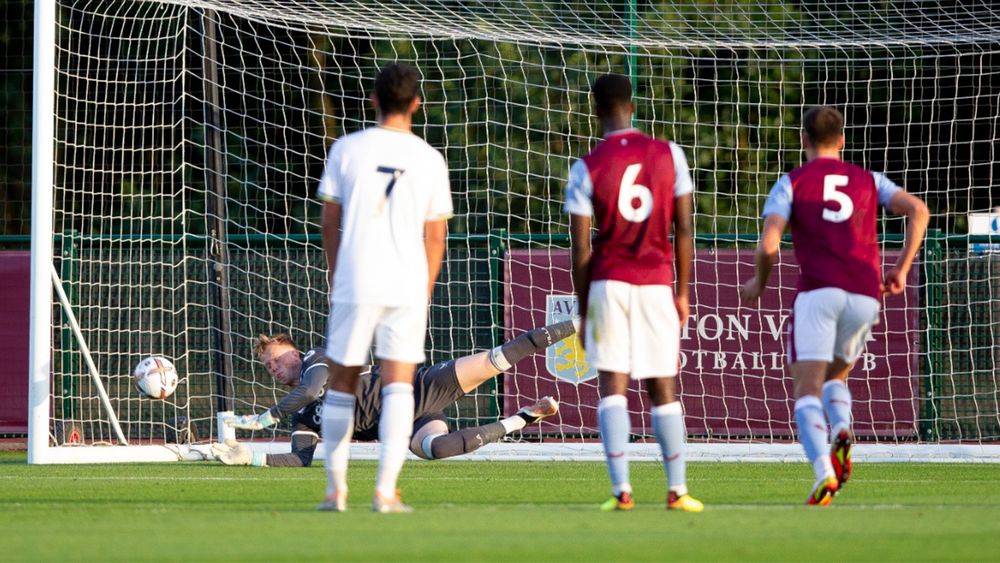 23.jpg Under-21s take on Leeds United.