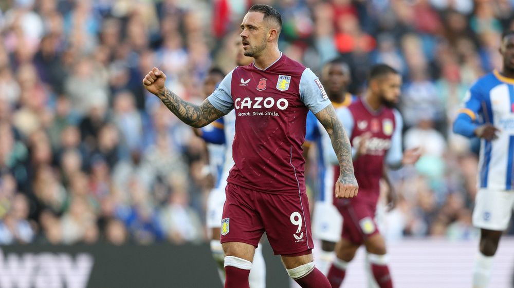b3.jpg Danny Ings celebrates scoring from the penalty spot.