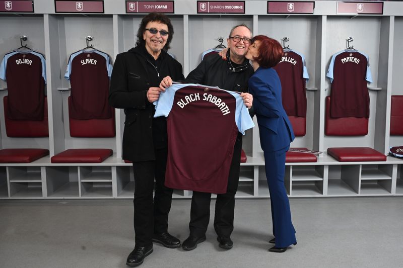 ozzy gig aston villa
